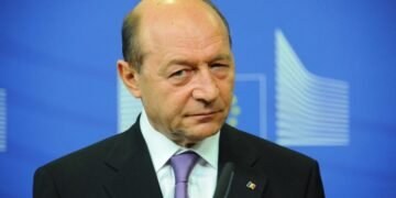 Traian Băsescu avertizează asupra unei posibile crize a carburanților: „Raționalizarea trebuie începută de acum”