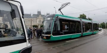 Primăria Iași verifică toate tramvaiele și autobuzele electrice: mijloacele noi, retrase temporar pentru teste