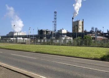 Producătorii de substanțe chimice din UE solicită Comisiei să investigheze un grup chinez