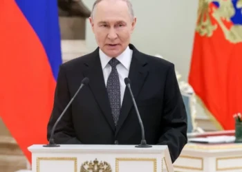 Marea Britanie avertizează Rusia: „Consecințe grave” după detectarea submarinelor lângă cabluri critice