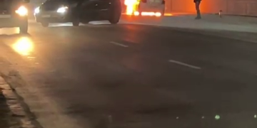 Iași | O mașină de Poliție a luat foc în timpul mersului