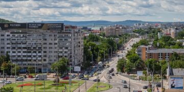 Lovitură pe piața imobiliară: TVA redus la prima locuință pentru tineri schimbă regulile jocului!