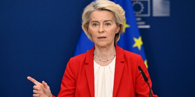 Ursula von der Leyen reacționează după explozia dronei din Galați: „Pregătim al 21-lea pachet de sancțiuni împotriva Rusiei”