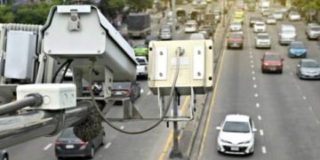 Planul radarelor fixe intră în blocaj: birocrația ține pe loc sistemul care trebuia să îi vâneze pe vitezomani
