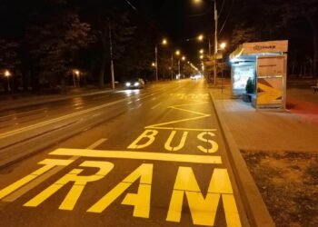 Iași: program amplu de refacere a marcajelor rutiere în lunile mai și iunie