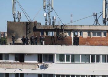 „Am strigat lupul prea des”. Revolta primarului din Galați după drona care a explodat într-un bloc
