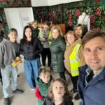 VIDEO: Au rămas fără case, dar nu și fără oameni: polițist din Hârlău mobilizează o comunitate întreagă pentru familiile mistuite de flăcări la Soveja