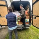 VIDEO: Au rămas fără case, dar nu și fără oameni: polițist din Hârlău mobilizează o comunitate întreagă pentru familiile mistuite de flăcări la Soveja