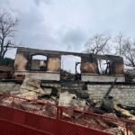 VIDEO: Au rămas fără case, dar nu și fără oameni: polițist din Hârlău mobilizează o comunitate întreagă pentru familiile mistuite de flăcări la Soveja