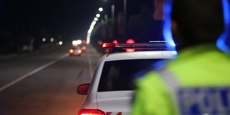 Agresiune la un PECO din Podu Iloaiei, la intersecția cu Erbiceni: doi bărbați arestați preventiv