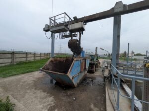 FOTO: Tone de deșeuri scoase din canalizare după ploile de ieri. Semnal de alarmă tras de ApaVital Iași