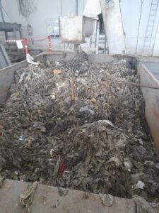 FOTO: Tone de deșeuri scoase din canalizare după ploile de ieri. Semnal de alarmă tras de ApaVital Iași