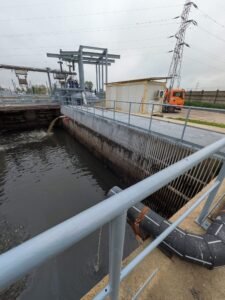 FOTO: Tone de deșeuri scoase din canalizare după ploile de ieri. Semnal de alarmă tras de ApaVital Iași