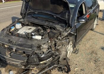 Neamț | Trei persoane au fost rănite într-un accident produs în comuna Podoleni