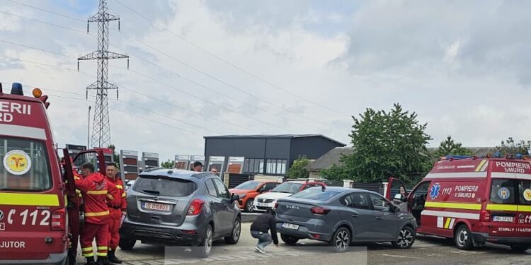 Accident rutier cu mai multe autoturisme implicate în comuna Tomești