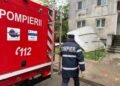 FOTO: Vijelia a făcut ravagii în Botoșani: copaci doborâți peste mașini și o șarpantă prăbușită pe trotuar