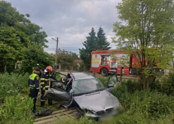 Botoșani | Doi adulți și trei copii au ajuns la spital după un accident produs în localitatea Bozieni