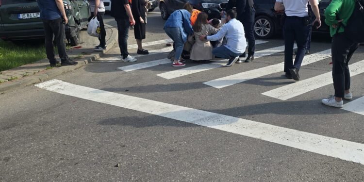 Iași | Trei minori și doi adulți au fost răniți într-un accident rutier pe Bvd. Nicolae Iorga