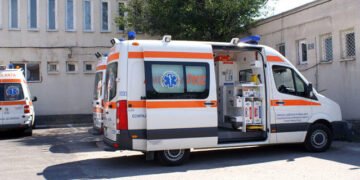 Anchetă extinsă în județul Bacău după moartea unui elev în curtea școlii. O ambulanță cu medic a ajuns abia dupa 2 ore