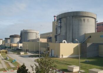 AUR îi dă dreptate lui Bolojan și avertizează asupra riscurilor proiectelor nucleare de la Doicești și Cernavodă: „România a fost împinsă într-o aventură energetică de miliarde”