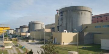 AUR îi dă dreptate lui Bolojan și avertizează asupra riscurilor proiectelor nucleare de la Doicești și Cernavodă: „România a fost împinsă într-o aventură energetică de miliarde”