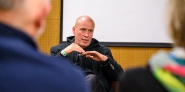 Ministrul Culturii demisionează după ce a apărut o înregistrare audio în care înjură interesul național al României: „Eu sunt ungur!”