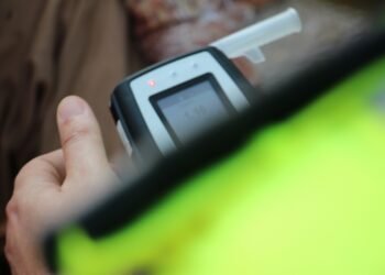Razie pe șoselele din Iași: șoferi băuți, fără permis și zeci de amenzi date de polițiști într-o singură zi