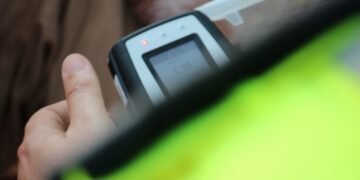 Razie pe șoselele din Iași: șoferi băuți, fără permis și zeci de amenzi date de polițiști într-o singură zi