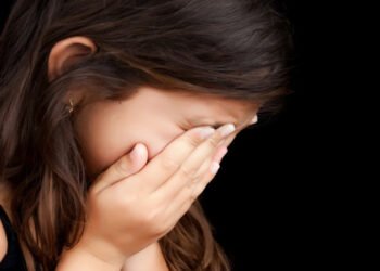 Eleva care a reclamat abuzul unui profesor din Vaslui, umilită public de consilierul președintelui CJ Vaslui