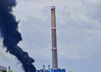 Incendiu violent in Bucuresti dupa ce a ars un transformator de la CET Vest. A fost emis un mesaj RO ALERT