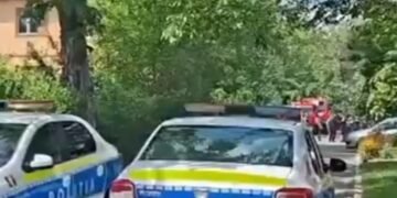 Scene dramatice la Timișoara după ce o femeie s-a aruncat de la mansarda locuinței, în urma unui incendiu violent