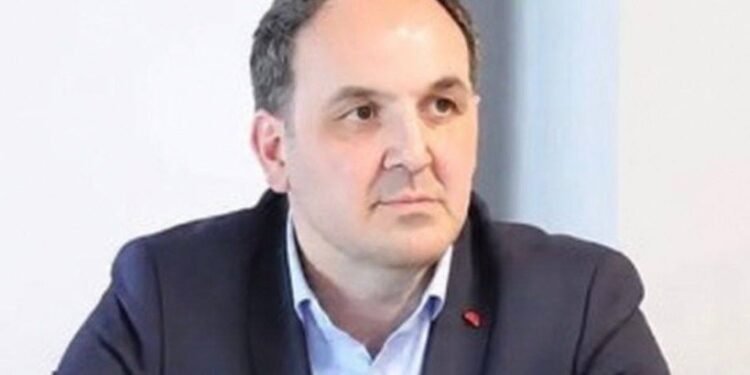 Laviniu Lacusta