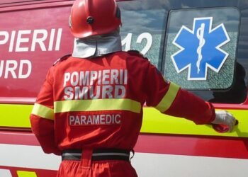 Echipaj SMURD atacat în timpul misiunii: au fost loviți chiar de cel pe care îl salvau