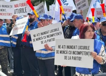 Protest amplu la Apele Române. Sindicaliștii acuză haos administrativ și influență politică. Diana Buzoianu vorbește despre „reformă” și eliminarea privilegiilor