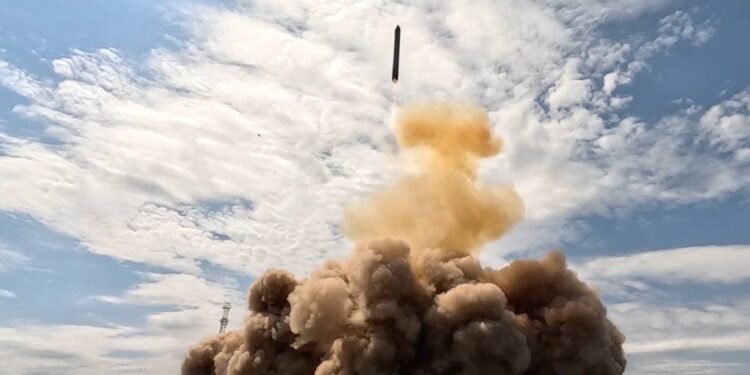 Rusia a anunțat că organizează exerciții nucleare