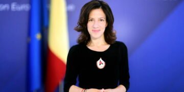 Roxana Minzatu