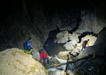 Doi turiști au fost salvați după o intervenție dificilă în Canionul Valea lui Stan. În zonă a fost semnalată și prezența unor urși