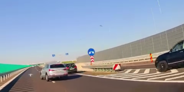 Incident periculos pe autostradă. O manevră instinctivă putea provoca un accident grav?