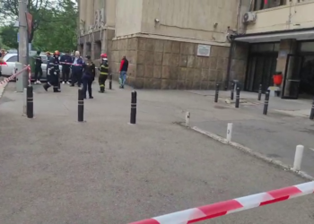 7 persoane s-au prăbusit cu liftul în gol la Ministerul Transporturilor. 5 persoane au ajuns la spital