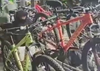 Biciclete furate din rastelele publice ale Iașului. Viceprimarul Daniel Juravle cere sprijinul cetățenilor pentru identificarea hoților