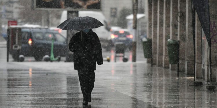 Finalul lunii mai aduce vreme instabilă în România. Meteorologii anunță ploi în aproape toată țara