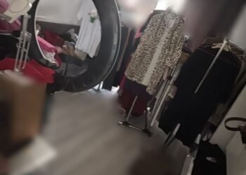 Percheziții în Iași într-un dosar de contrabandă și produse contrafăcute