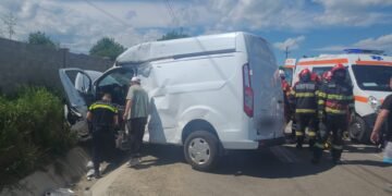 Victimă încarcerată în urma unui accident rutier la Horgești