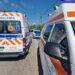 Vrancea | Accident grav în Străoane. Cinci persoane rănite, printre care doi copii. Un copac s-a prăbușit peste autoturism