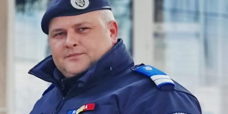 Un jandarm băcăuan a salvat de la înec un bărbat imobilizat într-un scaun rulant