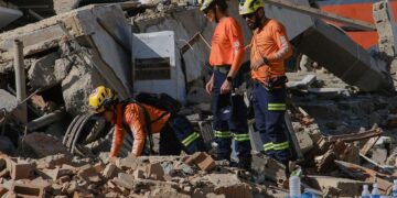 Miracol în Venezuela! La trei zile după seismele devastatoare, un băiat de 11 ani a fost găsit în viață sub dărâmături