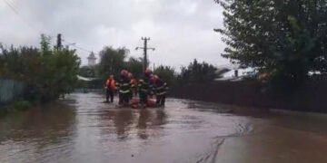 Vremea a făcut prăpăd în mai multe zone din țară