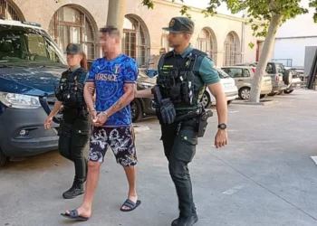 Trei copii abandonați într-un hotel din Spania. Părinții, condamnați după ce au plecat la distracție