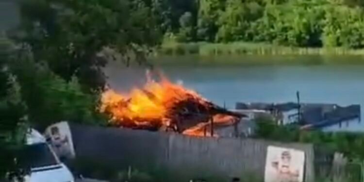 Incendiu la Tiki Village din municipiul Iași