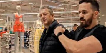 VIDEO: Si-a înjunghiat amanta după despărțirea de soție — „M-ai trădat!